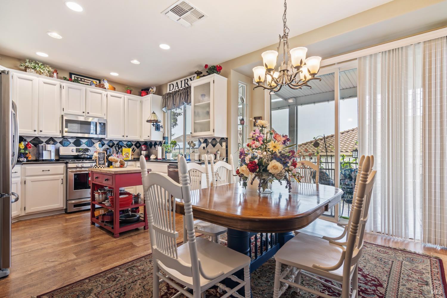 Detail Gallery Image 11 of 52 For 390 Edgewood Dr, Rio Vista,  CA 94571 - 2 Beds | 2 Baths