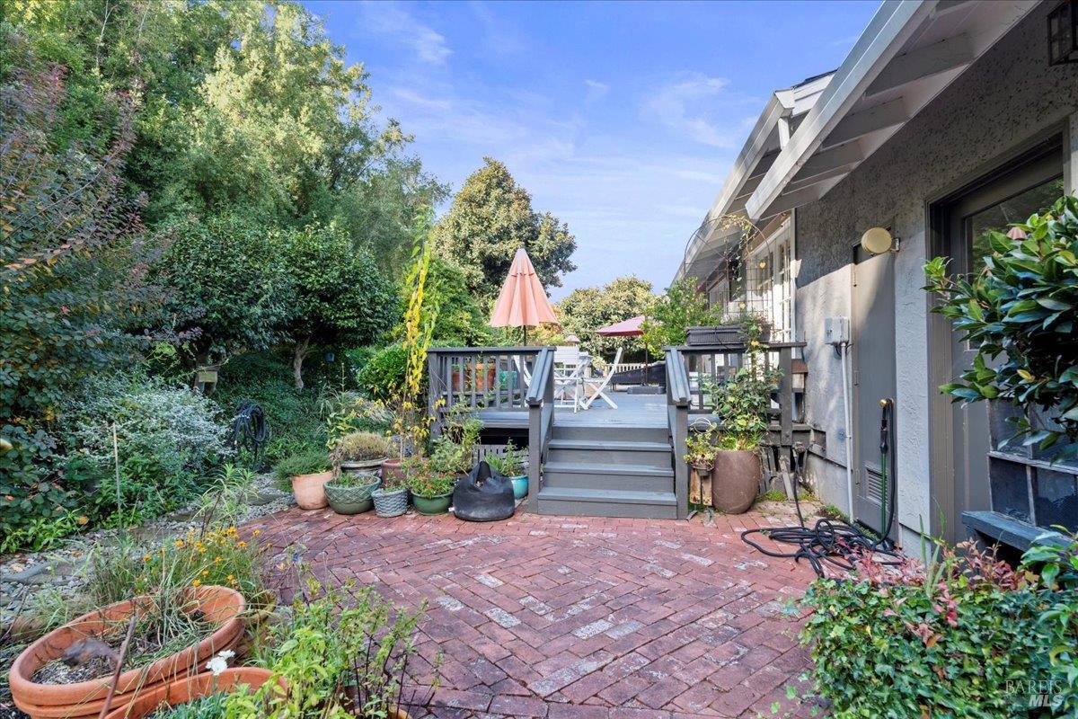 Detail Gallery Image 26 of 31 For 2539 Rollingwood Dr, Napa,  CA 94558 - 3 Beds | 2 Baths