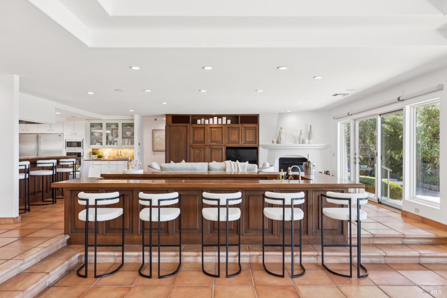 Detail Gallery Image 23 of 99 For 215 Kreuzer Ln, Napa,  CA 94559 - 5 Beds | 6/1 Baths