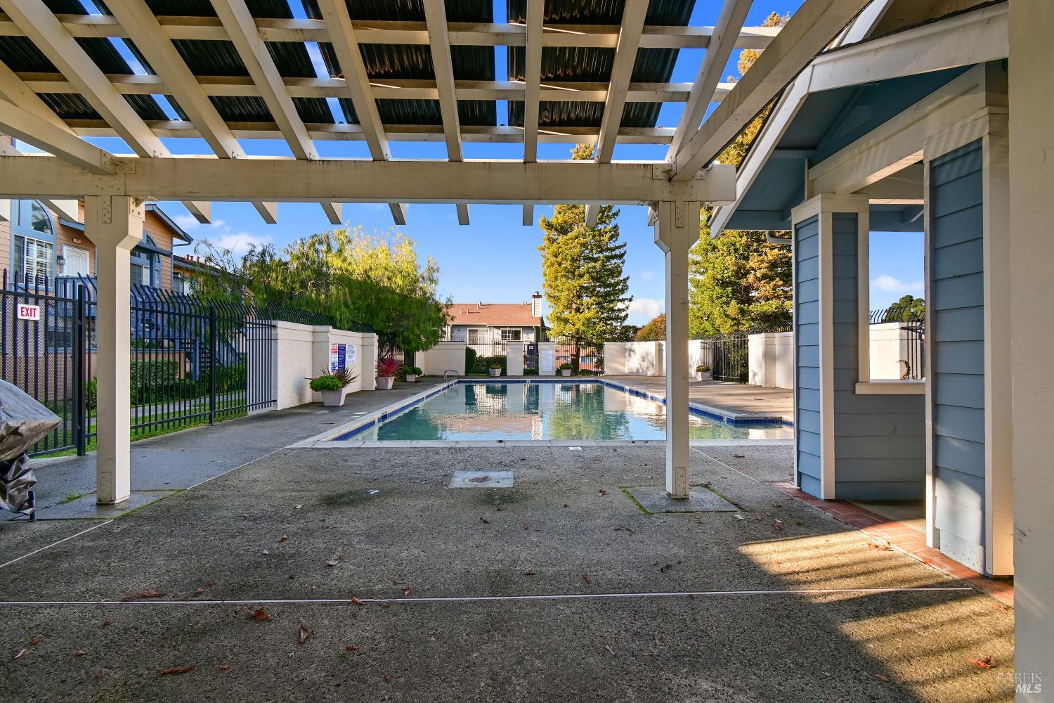 Detail Gallery Image 25 of 27 For 145 Glenwood Unkn, Hercules,  CA 94547 - 2 Beds | 2 Baths