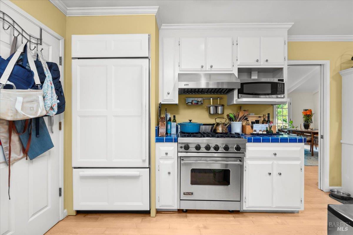 Detail Gallery Image 14 of 31 For 2539 Rollingwood Dr, Napa,  CA 94558 - 3 Beds | 2 Baths