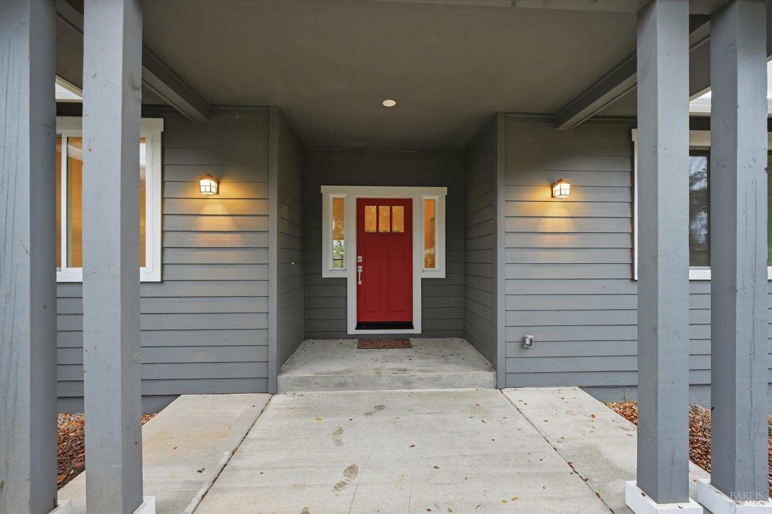 Detail Gallery Image 3 of 40 For 18904 Timber Point Rd, Hidden Valley Lake,  CA 95467 - 3 Beds | 2/1 Baths