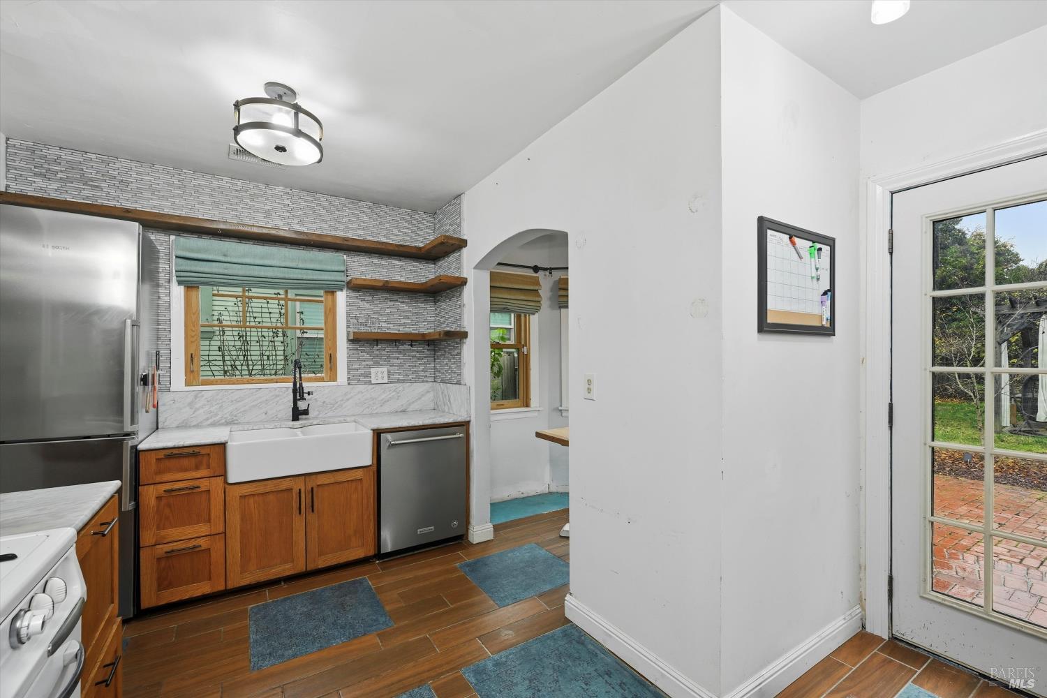 Detail Gallery Image 8 of 24 For 112 Carrillo St, Santa Rosa,  CA 95401 - 2 Beds | 1 Baths