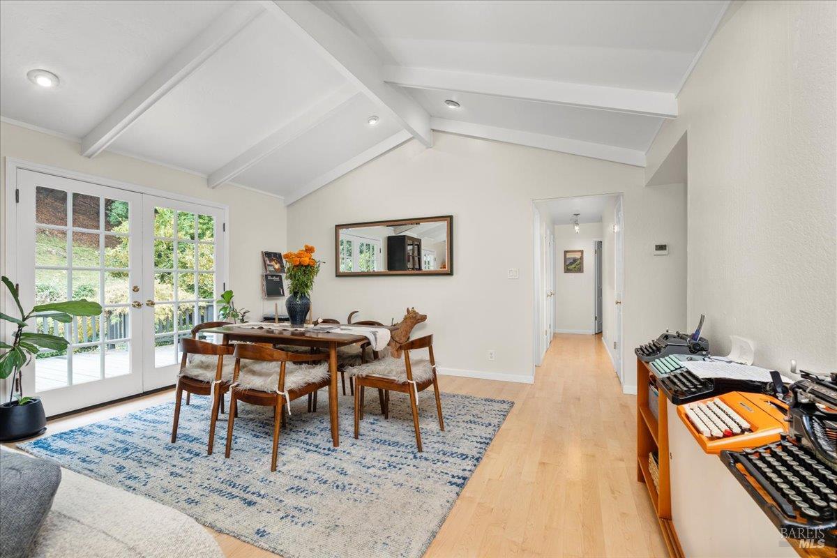 Detail Gallery Image 12 of 31 For 2539 Rollingwood Dr, Napa,  CA 94558 - 3 Beds | 2 Baths