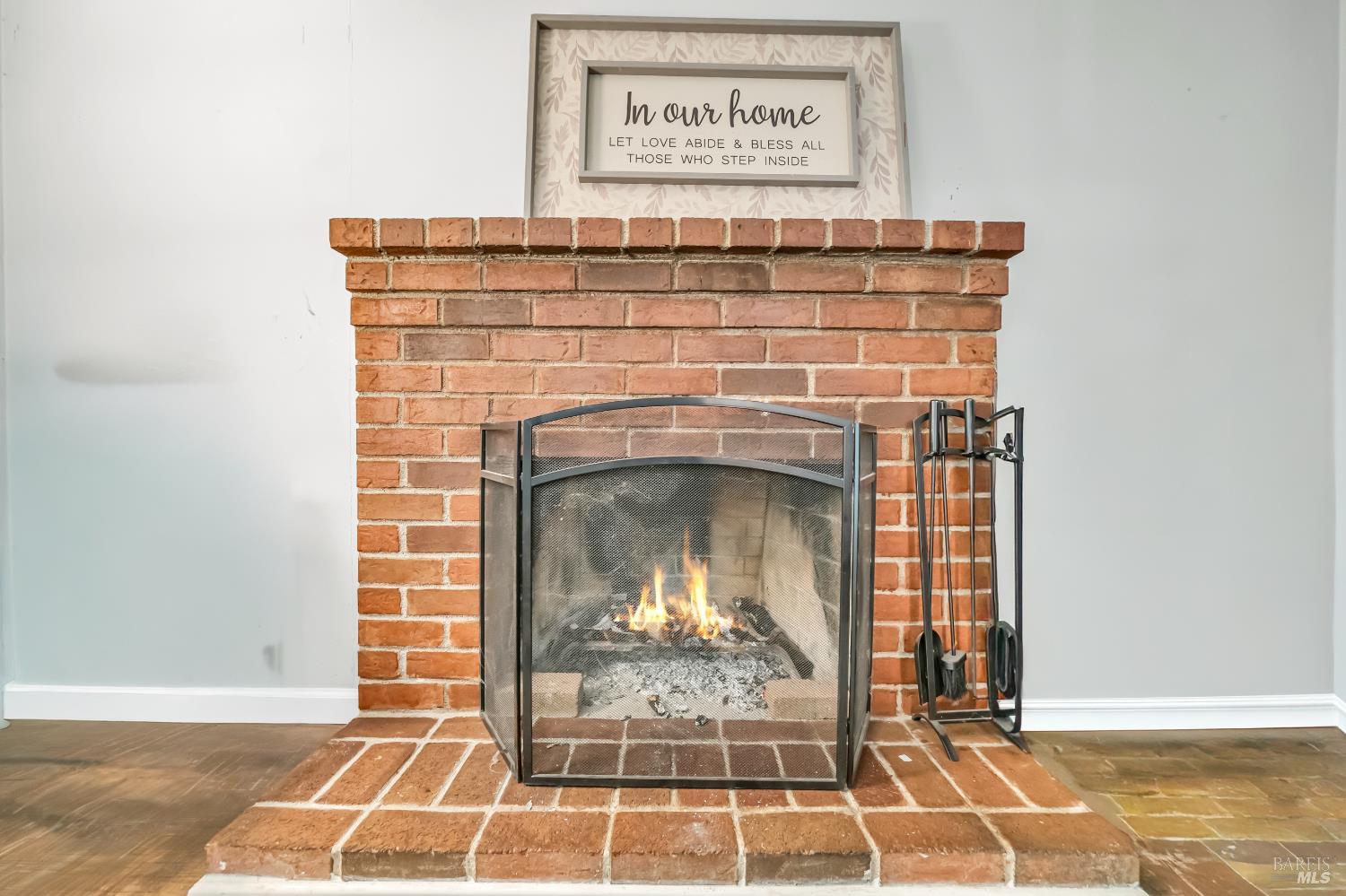 Detail Gallery Image 9 of 18 For 445 Springvalley Dr, Vacaville,  CA 95687 - 3 Beds | 2 Baths