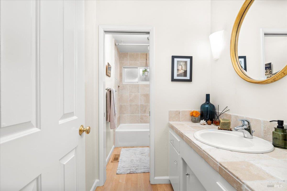 Detail Gallery Image 20 of 31 For 2539 Rollingwood Dr, Napa,  CA 94558 - 3 Beds | 2 Baths