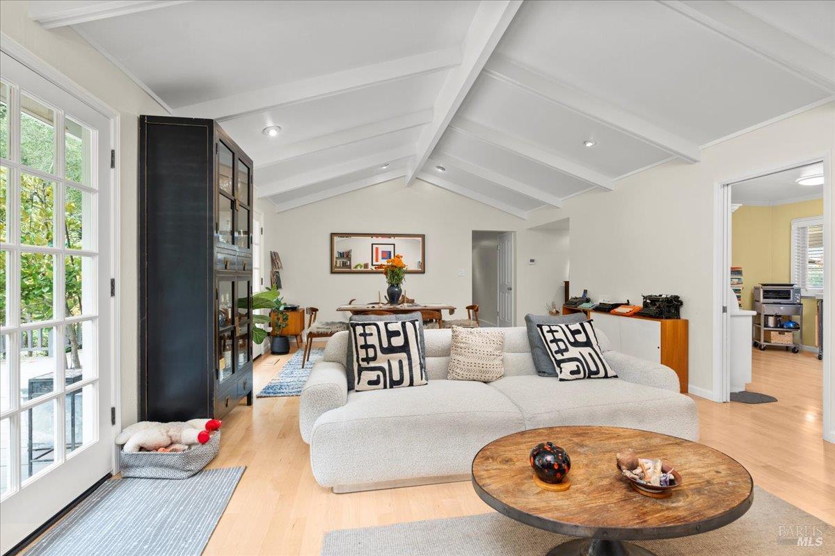 Detail Gallery Image 11 of 31 For 2539 Rollingwood Dr, Napa,  CA 94558 - 3 Beds | 2 Baths