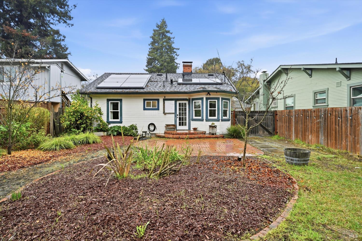 Detail Gallery Image 17 of 24 For 112 Carrillo St, Santa Rosa,  CA 95401 - 2 Beds | 1 Baths