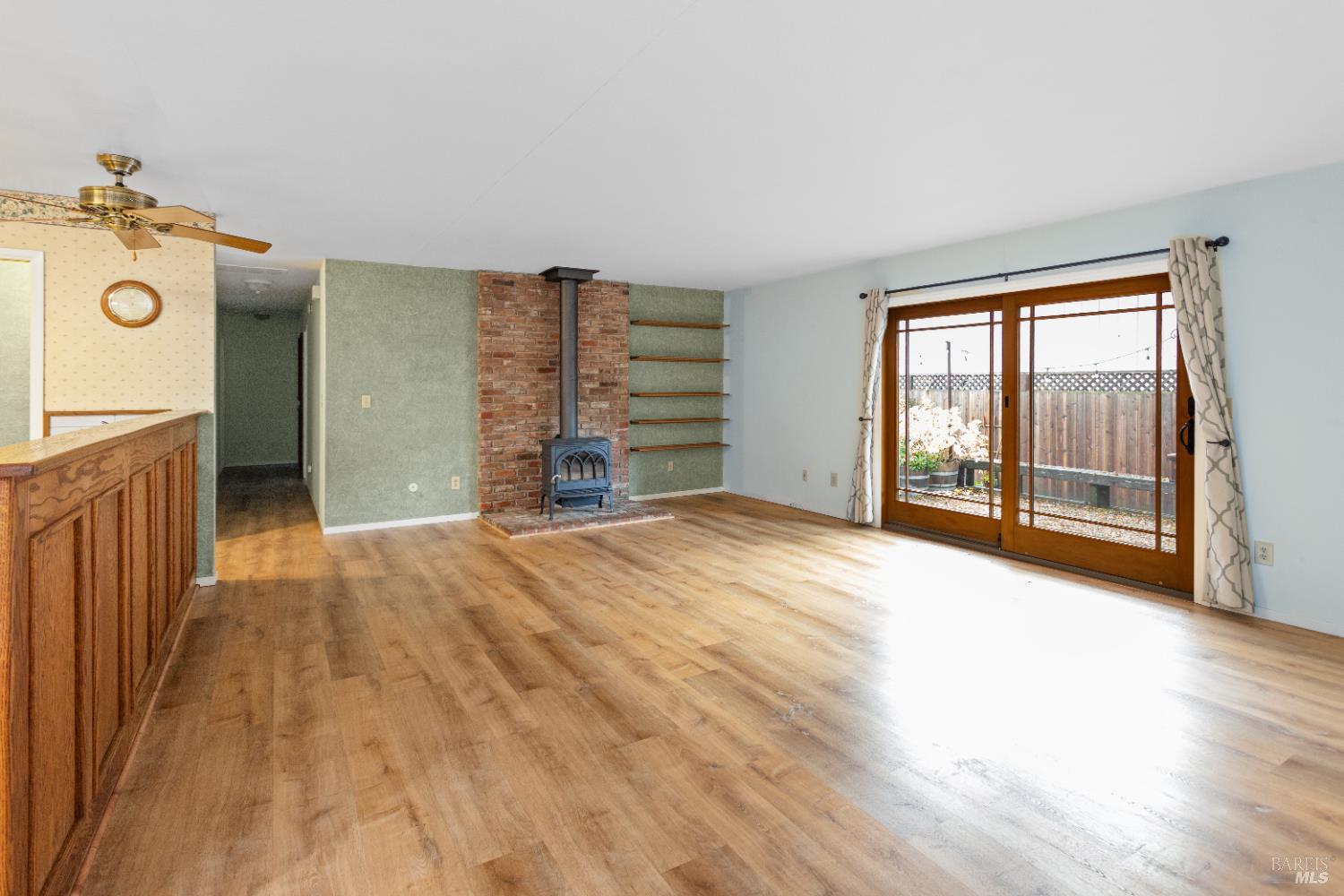 Detail Gallery Image 10 of 25 For 424 Mason St, Healdsburg,  CA 95448 - 3 Beds | 2 Baths