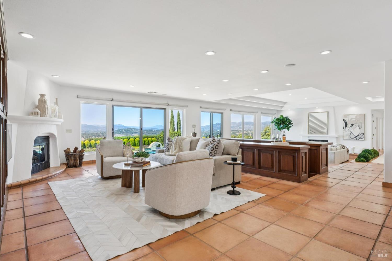 Detail Gallery Image 27 of 99 For 215 Kreuzer Ln, Napa,  CA 94559 - 5 Beds | 6/1 Baths