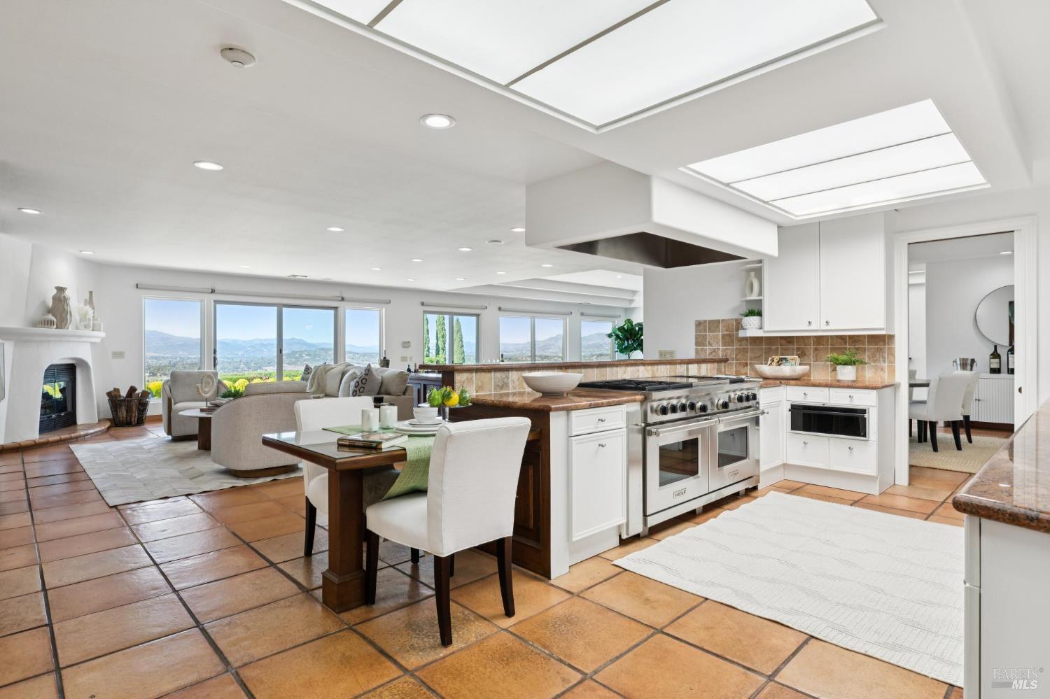 Detail Gallery Image 30 of 99 For 215 Kreuzer Ln, Napa,  CA 94559 - 5 Beds | 6/1 Baths