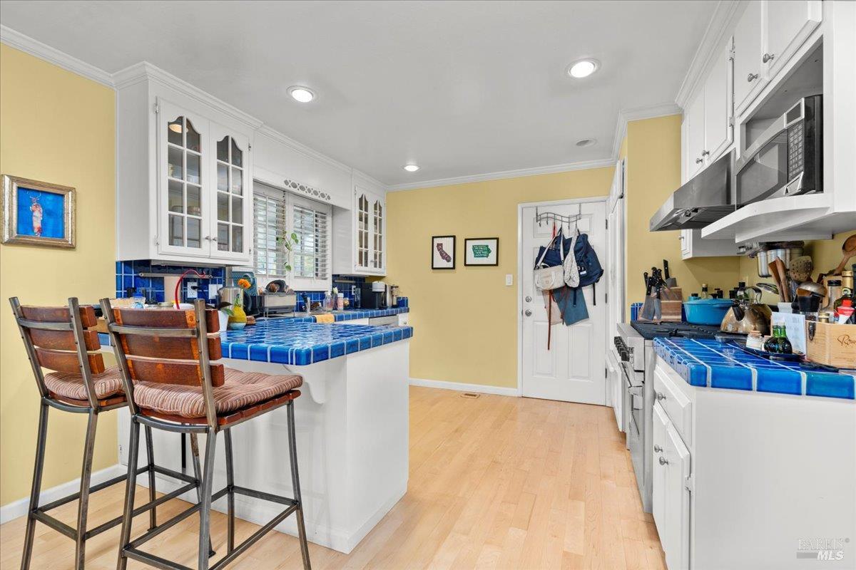 Detail Gallery Image 13 of 31 For 2539 Rollingwood Dr, Napa,  CA 94558 - 3 Beds | 2 Baths