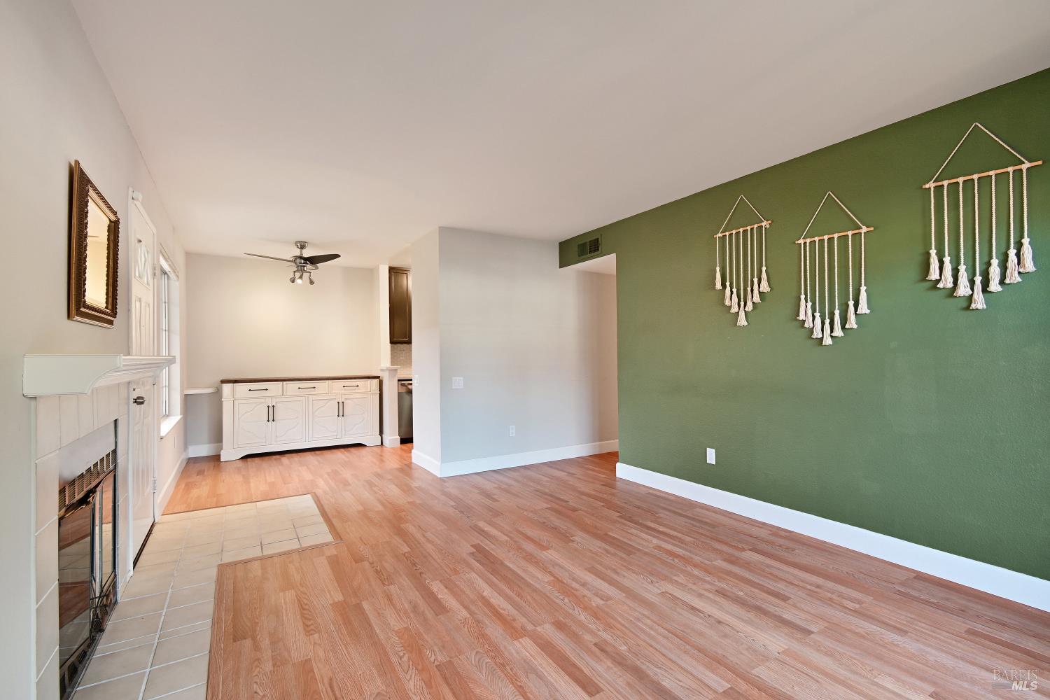 Detail Gallery Image 5 of 27 For 145 Glenwood Unkn, Hercules,  CA 94547 - 2 Beds | 2 Baths