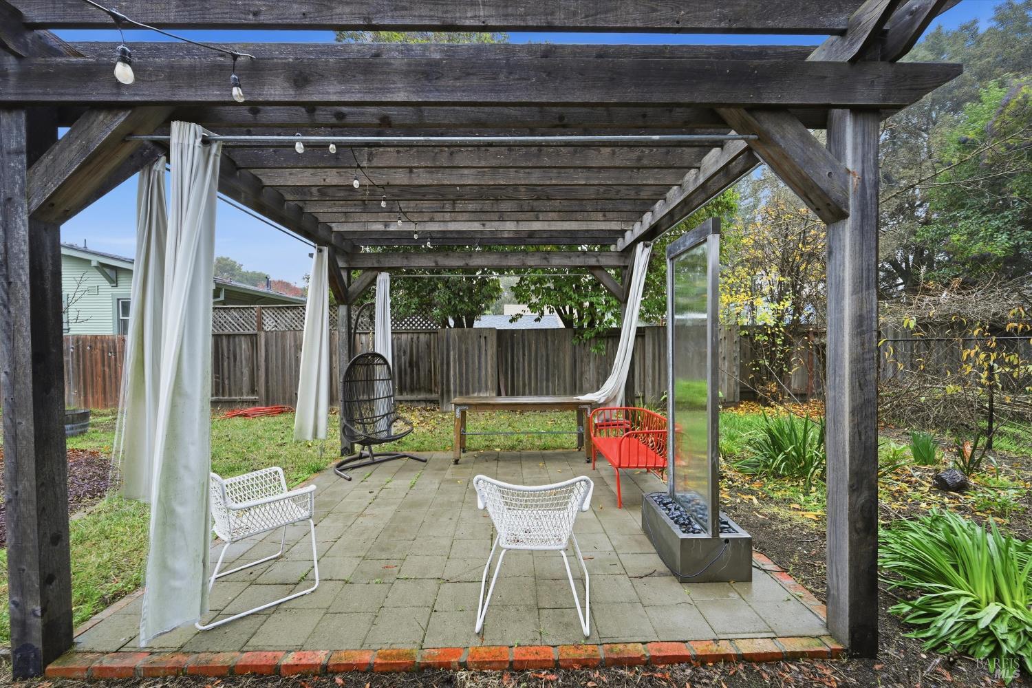 Detail Gallery Image 16 of 24 For 112 Carrillo St, Santa Rosa,  CA 95401 - 2 Beds | 1 Baths