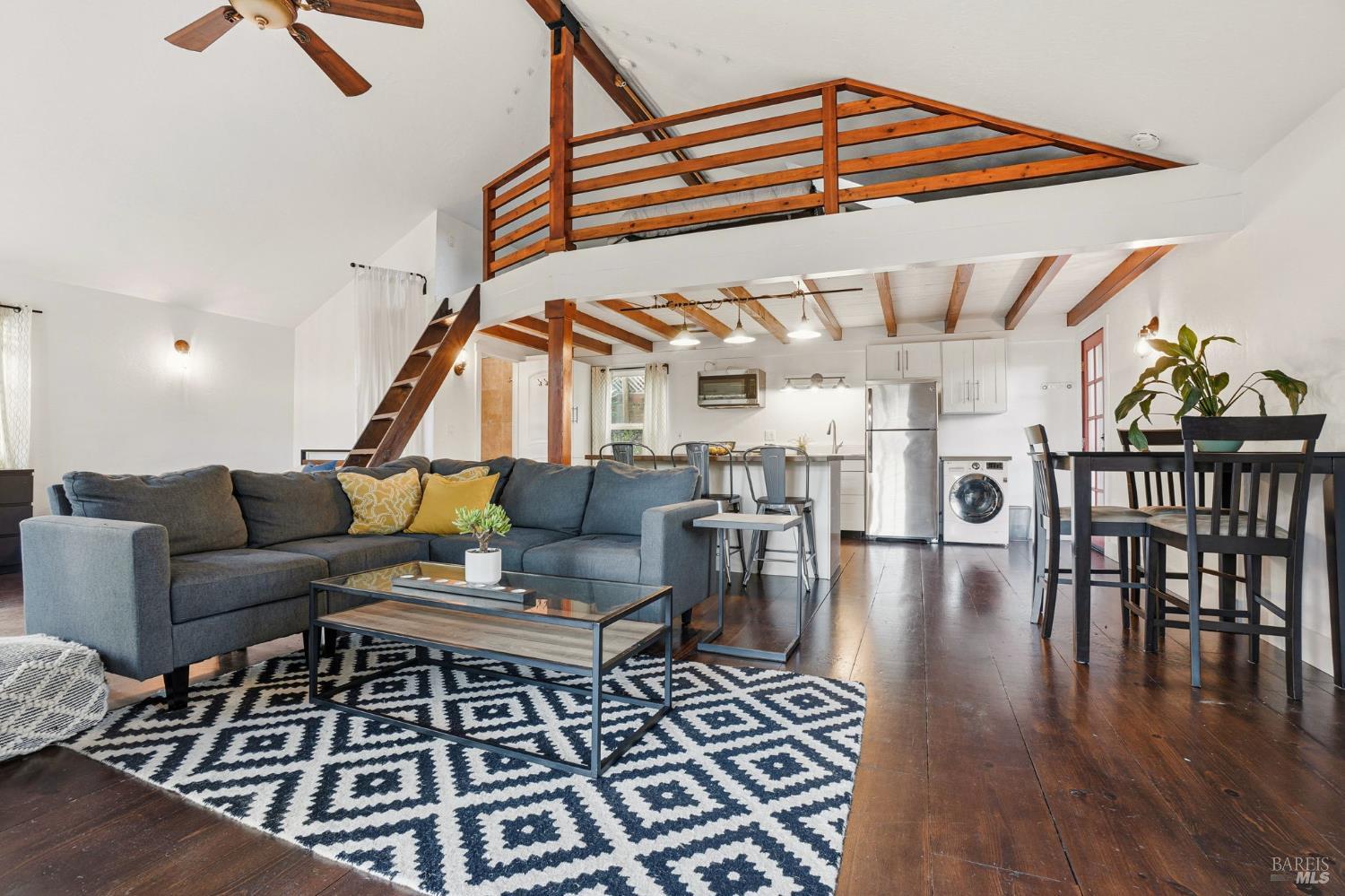 Detail Gallery Image 37 of 56 For 221 D St, San Rafael,  CA 94901 - 3 Beds | 2 Baths