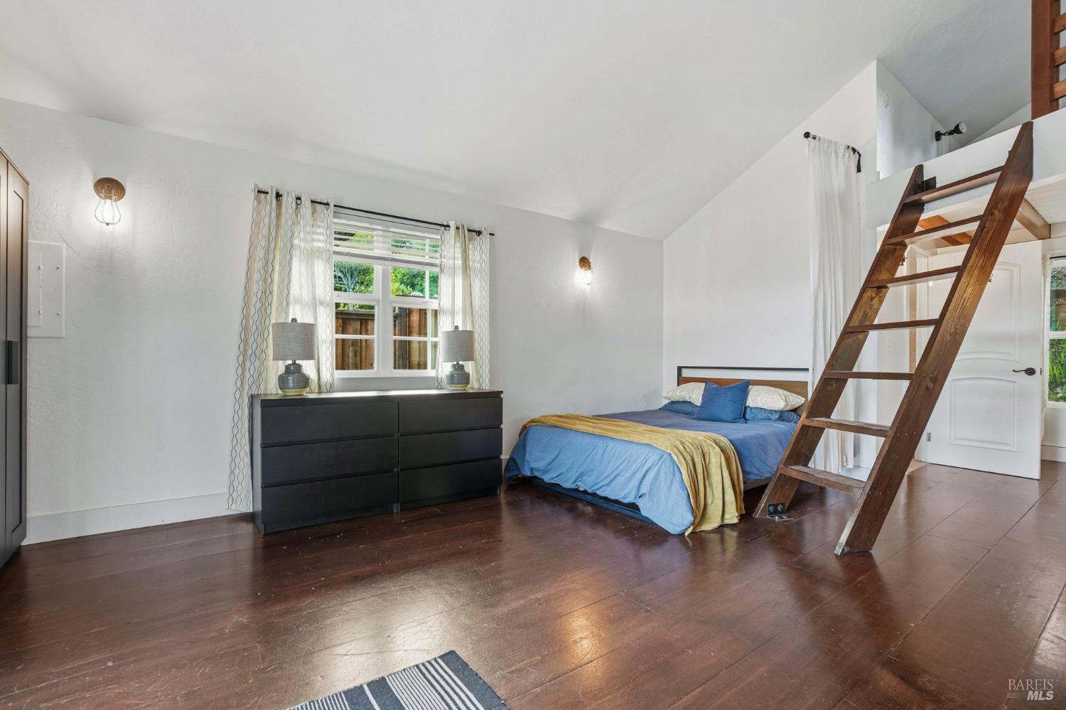 Detail Gallery Image 39 of 56 For 221 D St, San Rafael,  CA 94901 - 3 Beds | 2 Baths