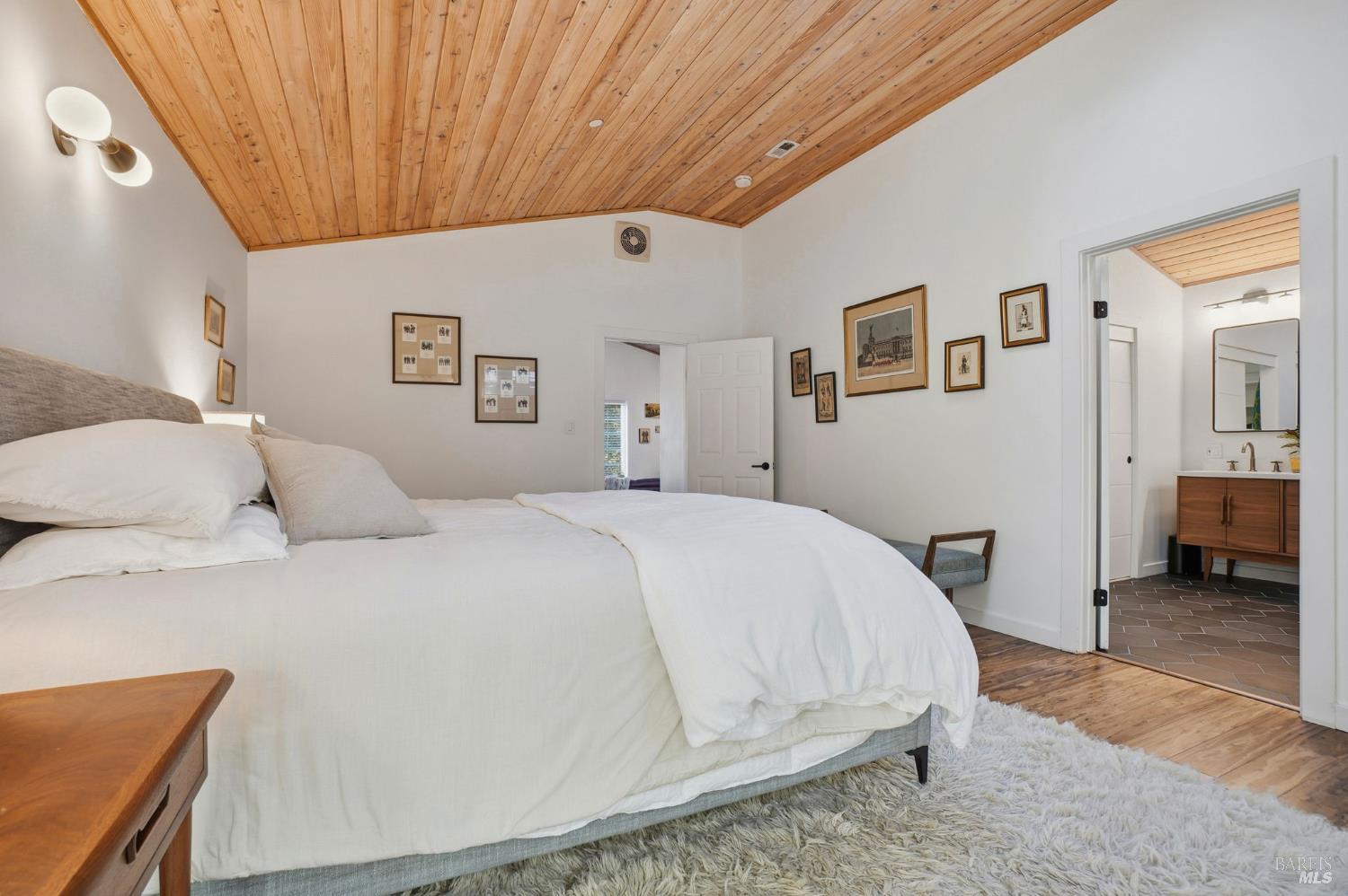 Detail Gallery Image 27 of 56 For 221 D St, San Rafael,  CA 94901 - 3 Beds | 2 Baths