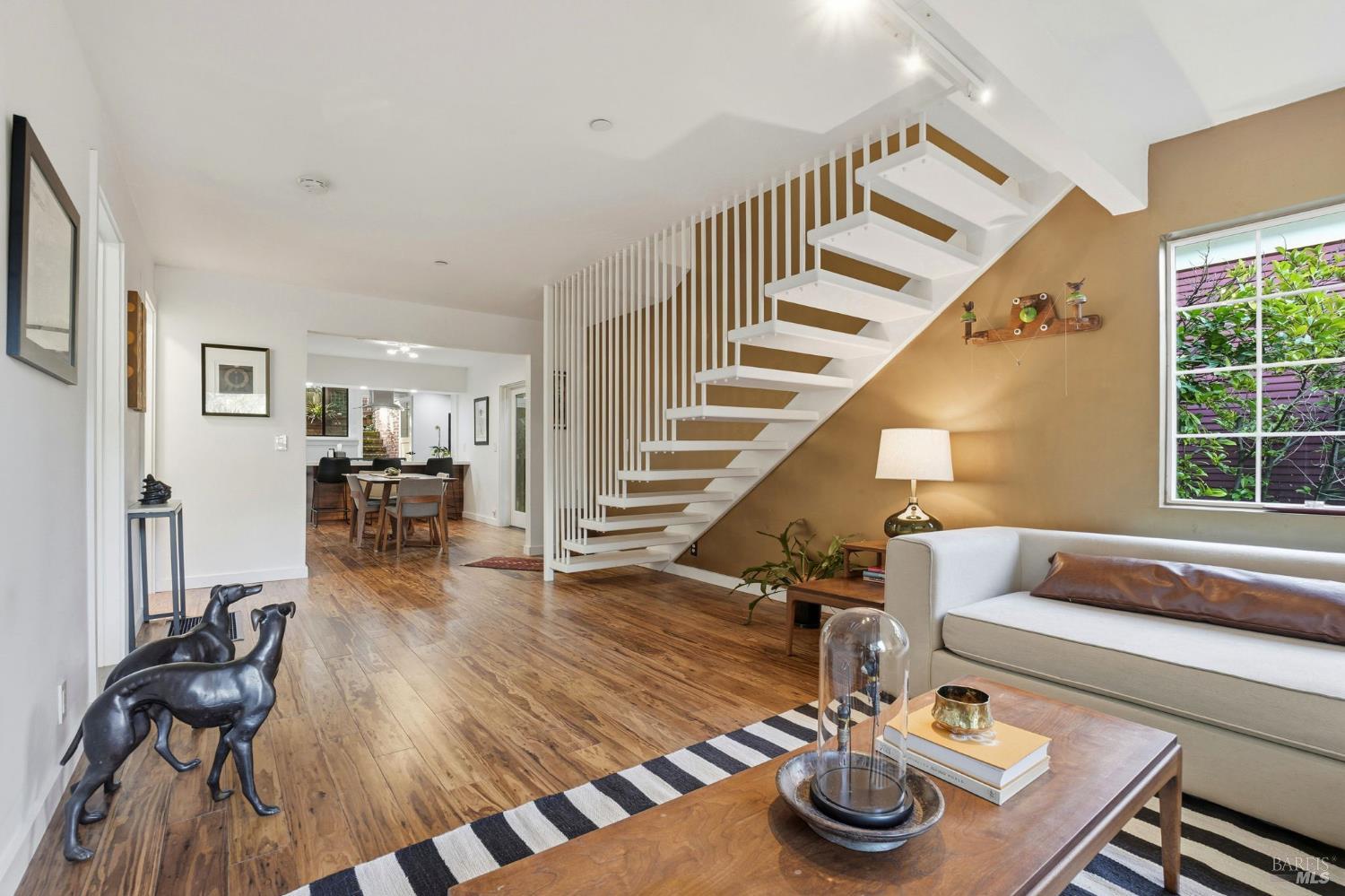 Detail Gallery Image 17 of 56 For 221 D St, San Rafael,  CA 94901 - 3 Beds | 2 Baths