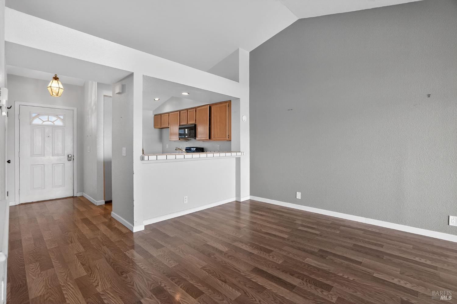 Detail Gallery Image 14 of 26 For 301 Stinson St, Vallejo,  CA 94591 - 2 Beds | 2 Baths