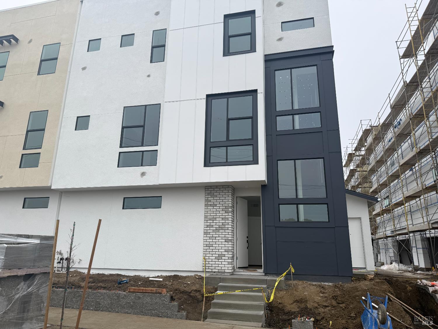 Front Image Thumbnail for BA325102031