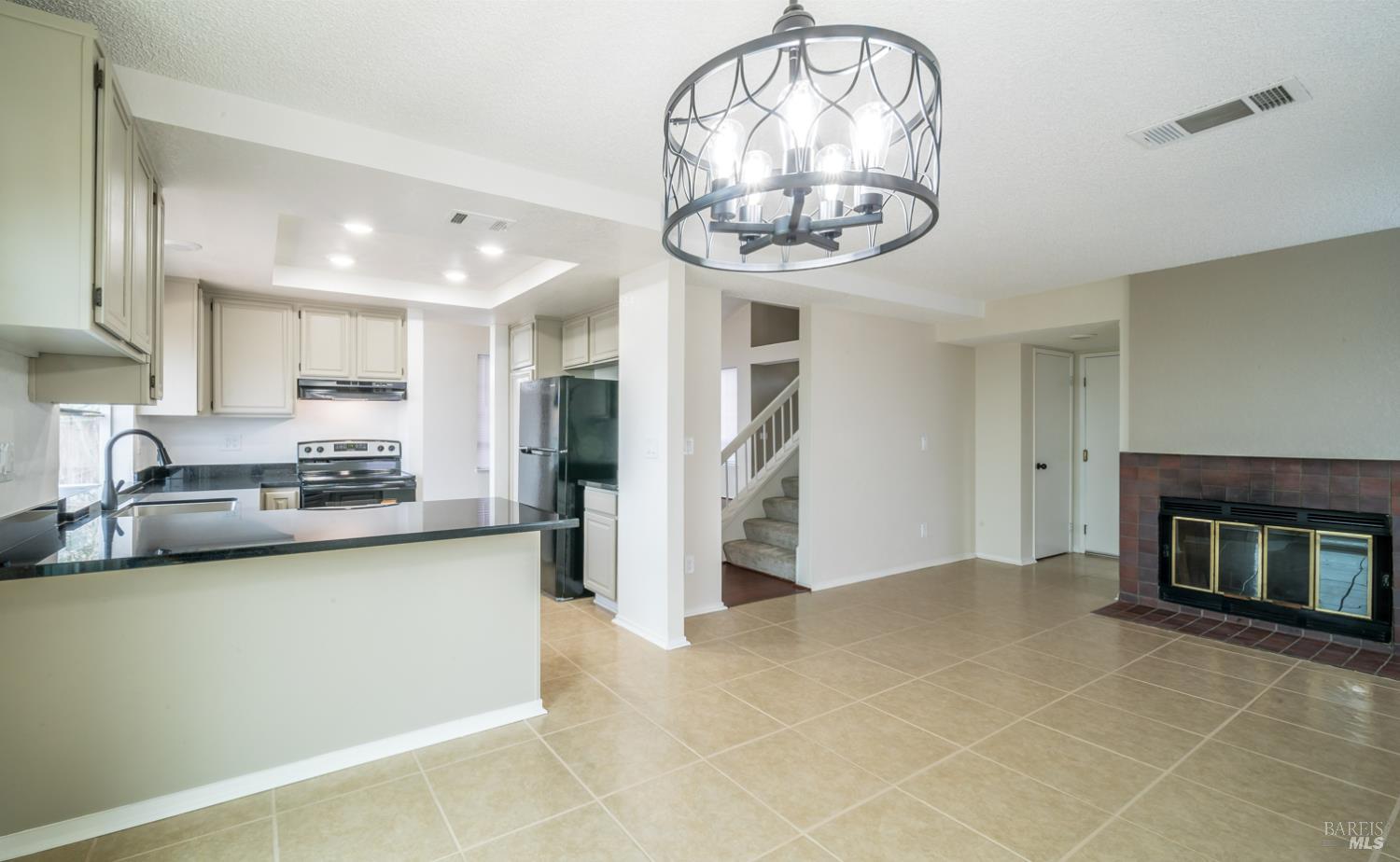 Detail Gallery Image 8 of 32 For Address Is Not Disclosed, Vallejo,  CA 94591 - 3 Beds | 2/1 Baths