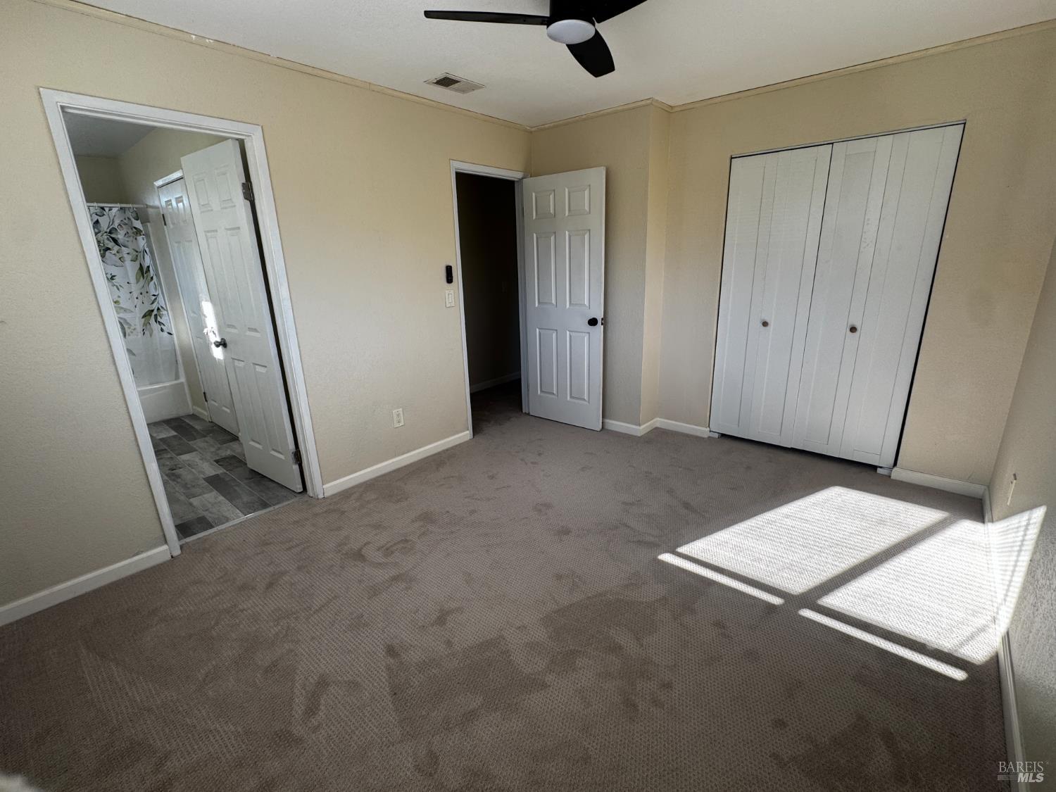 Detail Gallery Image 6 of 21 For 1435 Monterey Dr, Santa Rosa,  CA 95405 - 3 Beds | 2 Baths