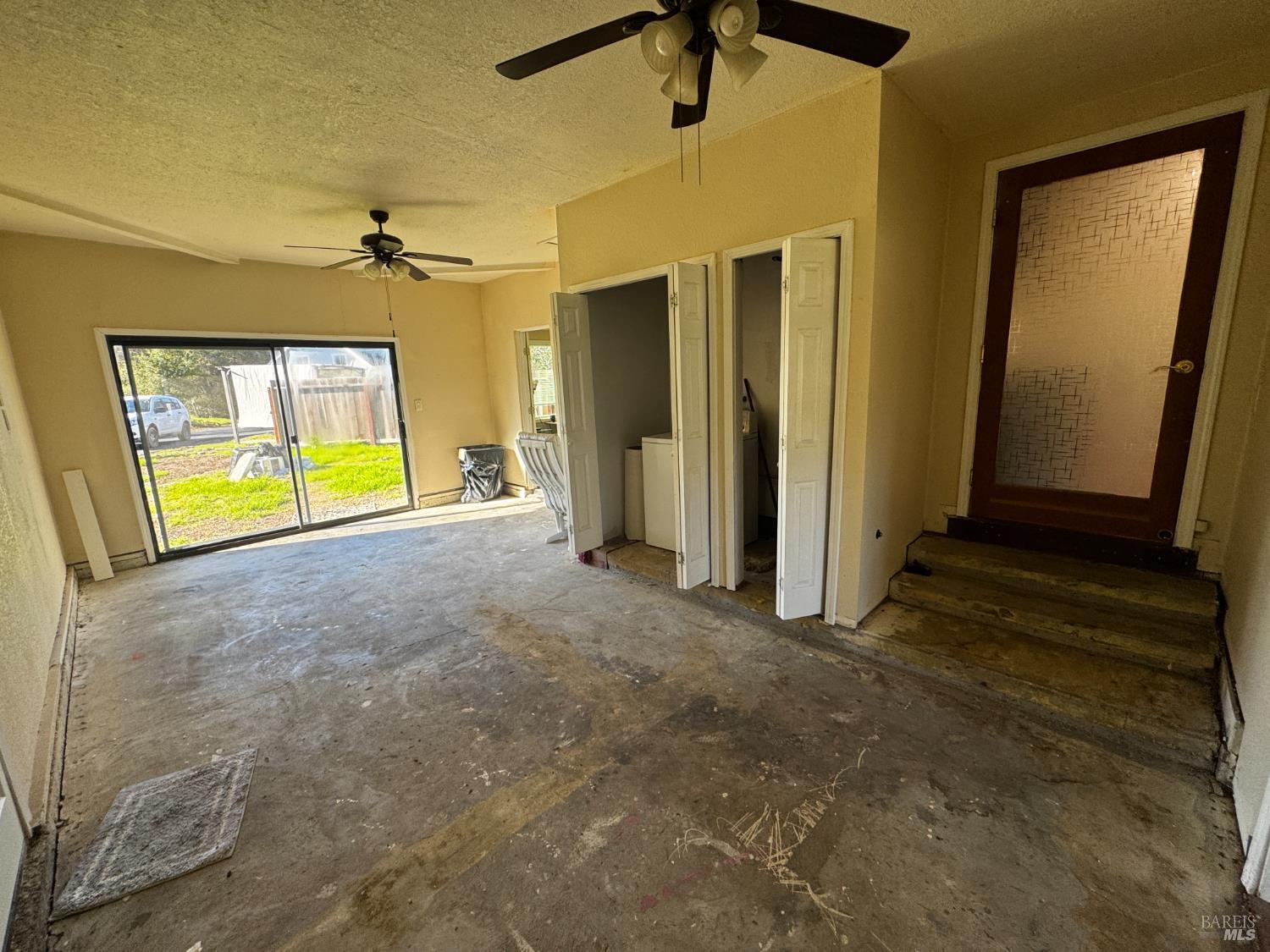 Detail Gallery Image 17 of 21 For 1435 Monterey Dr, Santa Rosa,  CA 95405 - 3 Beds | 2 Baths