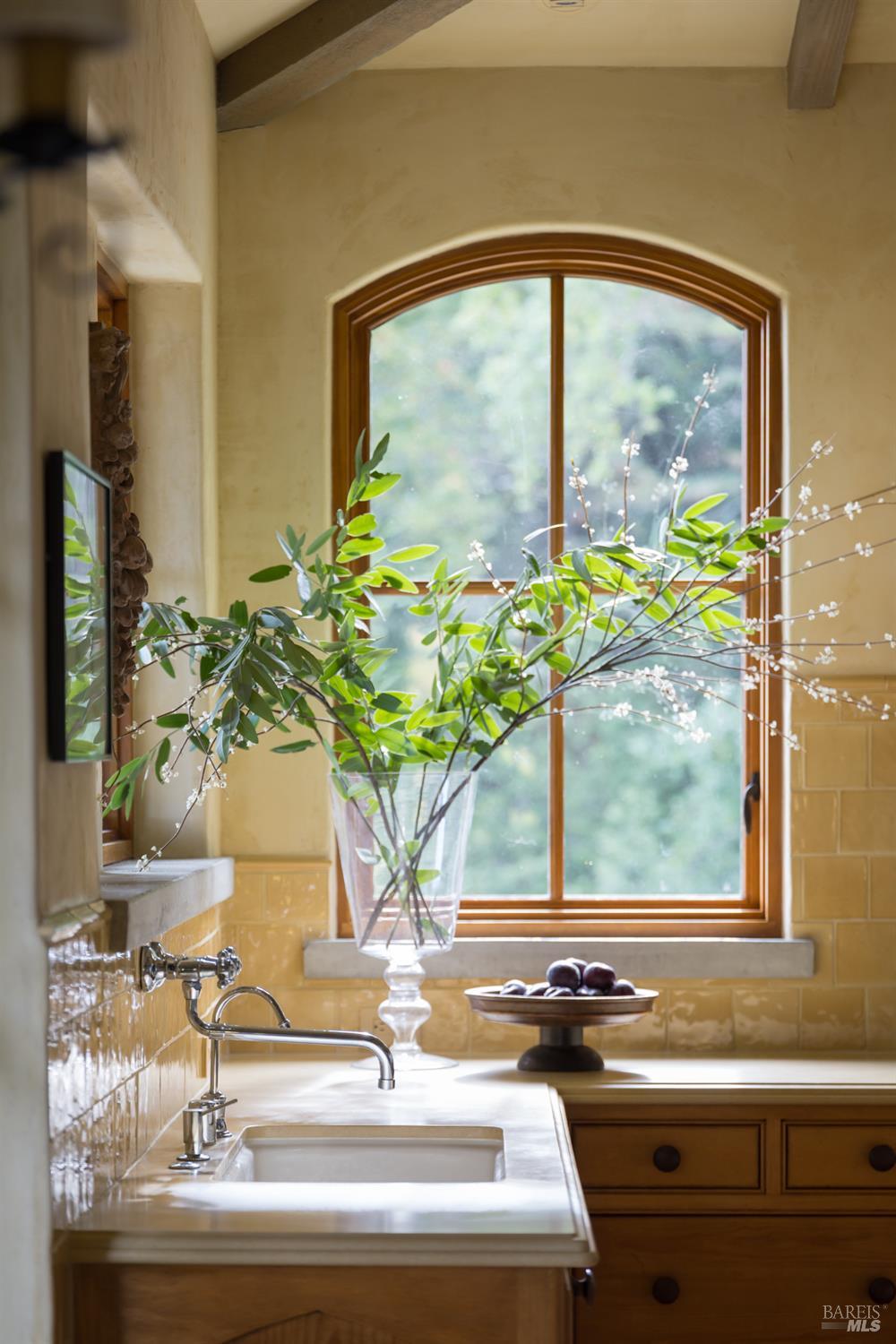 Detail Gallery Image 17 of 51 For 6640 Sonoma Mountain Rd, Santa Rosa,  CA 95404 - 4 Beds | 3/1 Baths