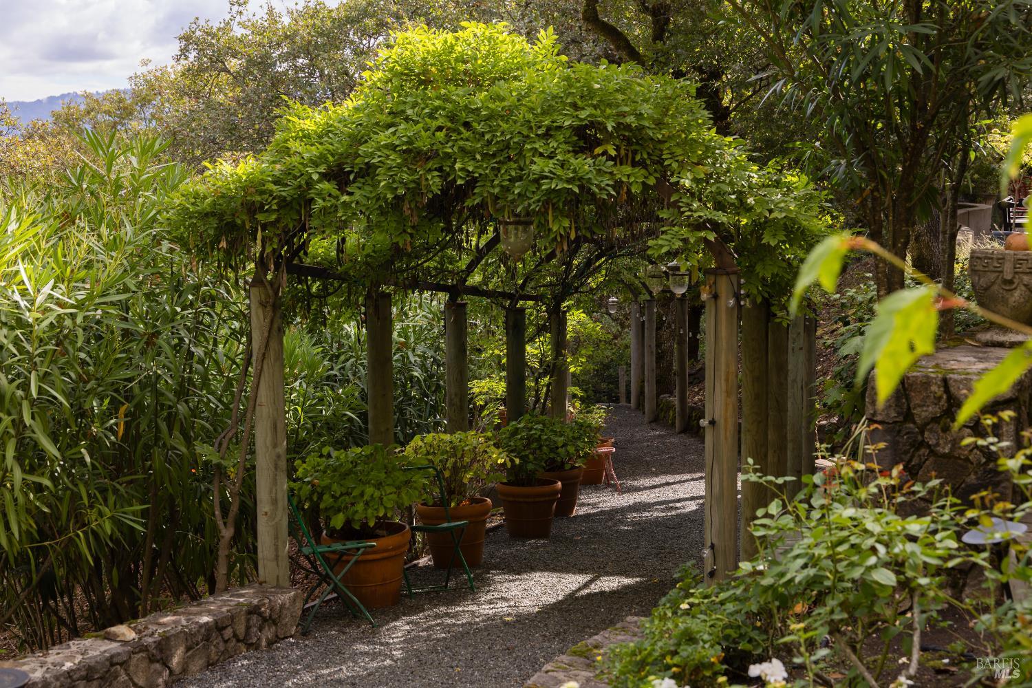 Detail Gallery Image 34 of 51 For 6640 Sonoma Mountain Rd, Santa Rosa,  CA 95404 - 4 Beds | 3/1 Baths