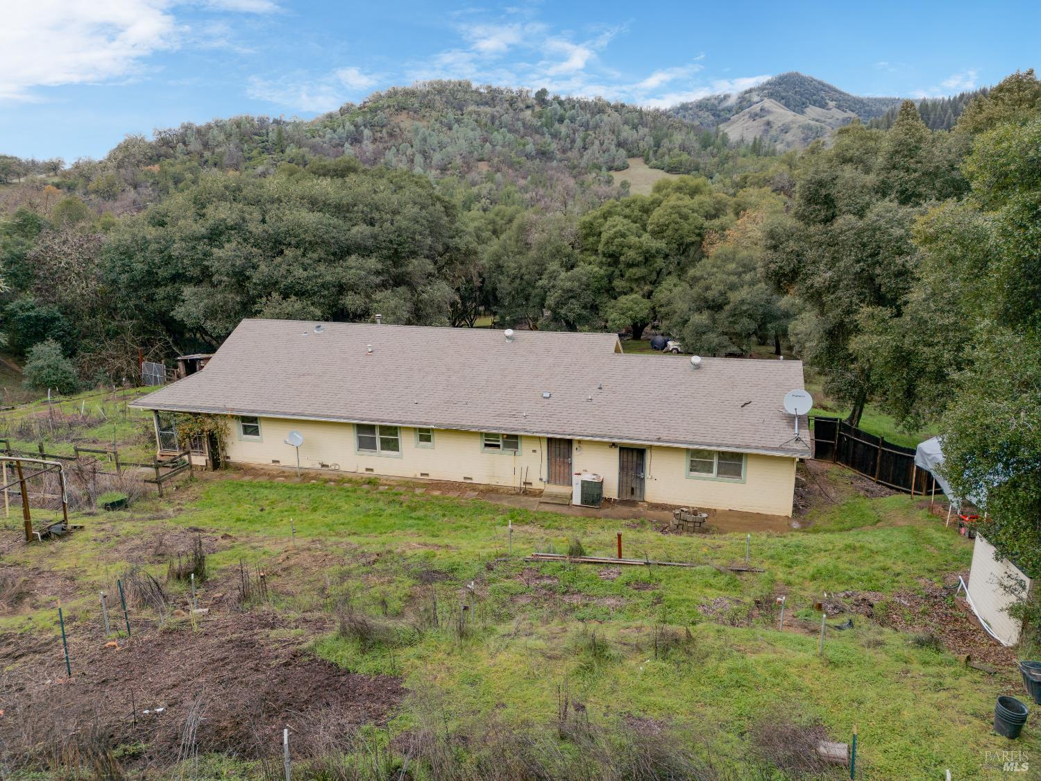 Detail Gallery Image 12 of 24 For 12850 Pine Ave, Potter Valley,  CA 95469 - 3 Beds | 2 Baths