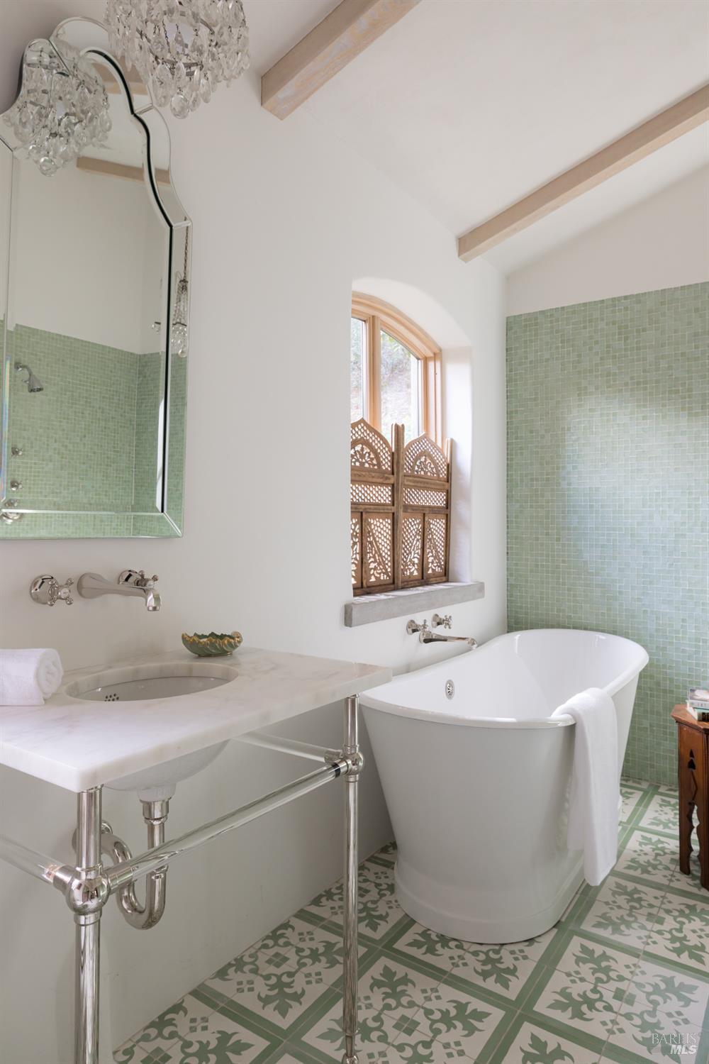 Detail Gallery Image 22 of 51 For 6640 Sonoma Mountain Rd, Santa Rosa,  CA 95404 - 4 Beds | 3/1 Baths