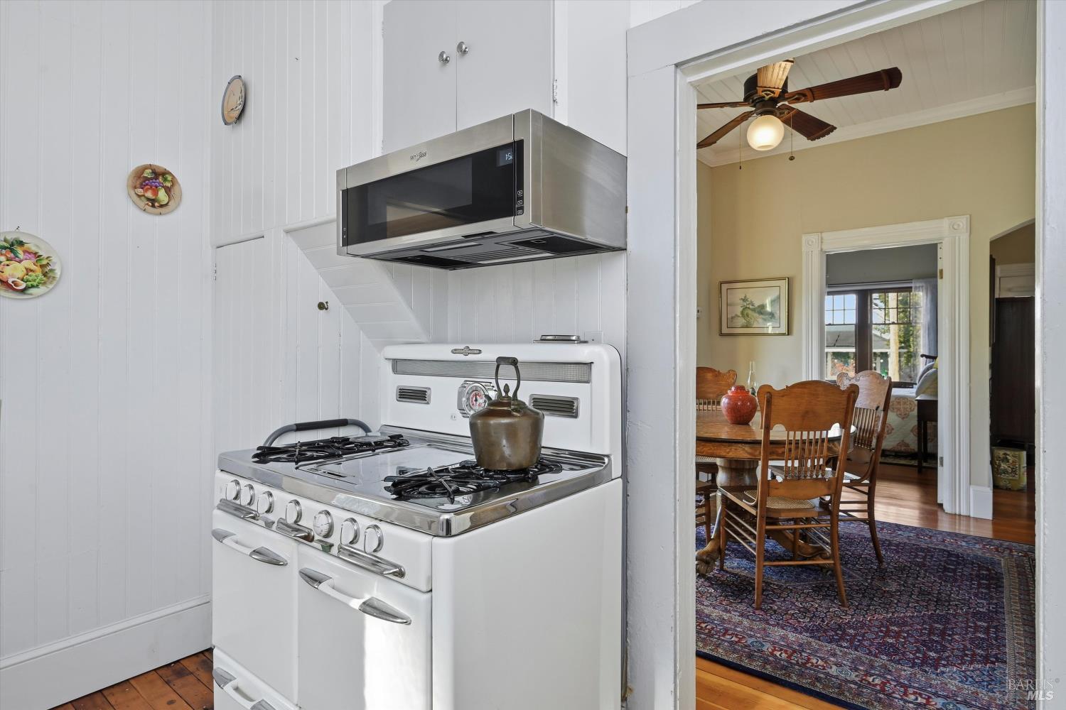 Detail Gallery Image 19 of 44 For 1421 Center St, Napa,  CA 94559 - 2 Beds | 2 Baths