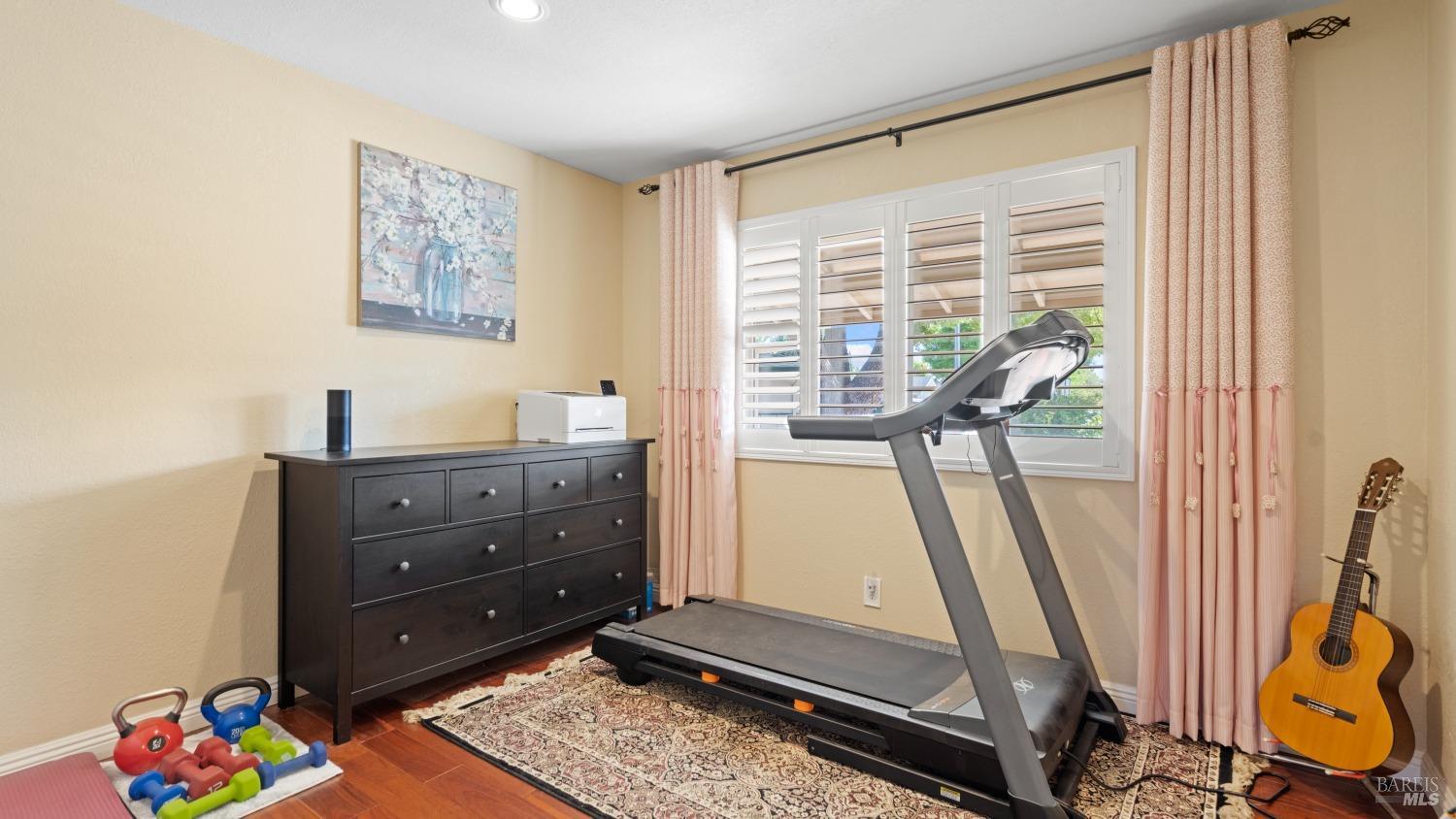 Detail Gallery Image 23 of 36 For 214 Arrowhead Dr, Vacaville,  CA 95687 - 4 Beds | 2 Baths