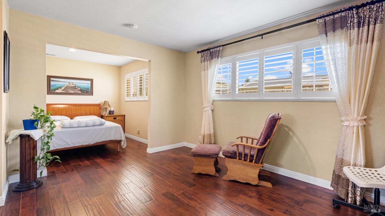 Detail Gallery Image 24 of 36 For 214 Arrowhead Dr, Vacaville,  CA 95687 - 4 Beds | 2 Baths