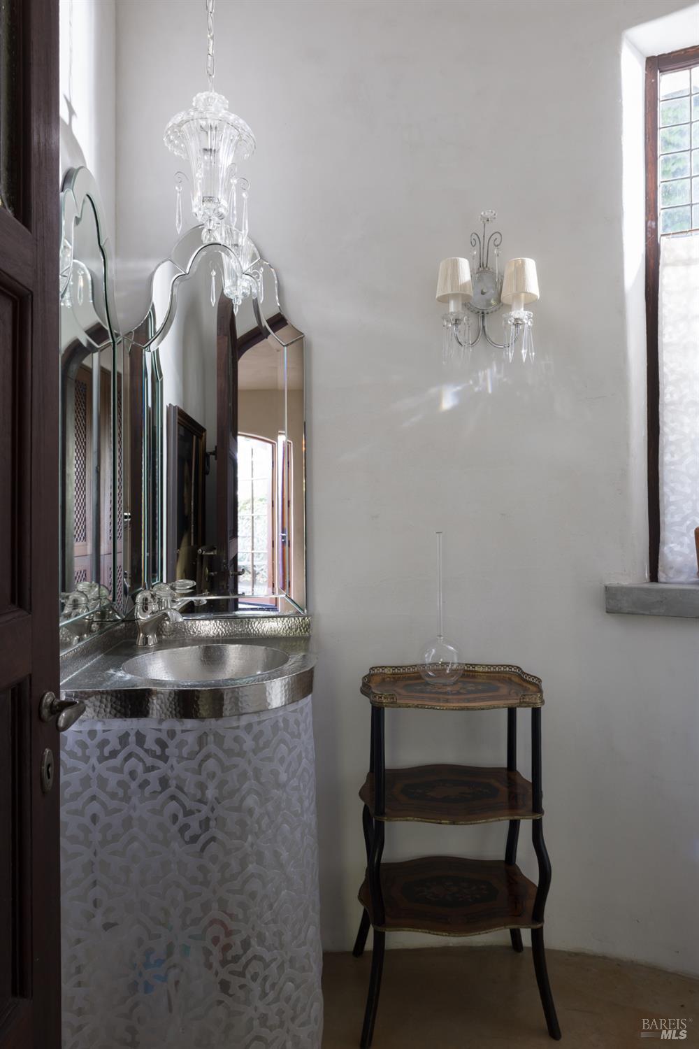 Detail Gallery Image 31 of 51 For 6640 Sonoma Mountain Rd, Santa Rosa,  CA 95404 - 4 Beds | 3/1 Baths