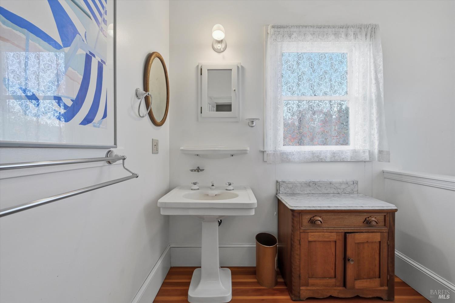 Detail Gallery Image 14 of 44 For 1421 Center St, Napa,  CA 94559 - 2 Beds | 2 Baths