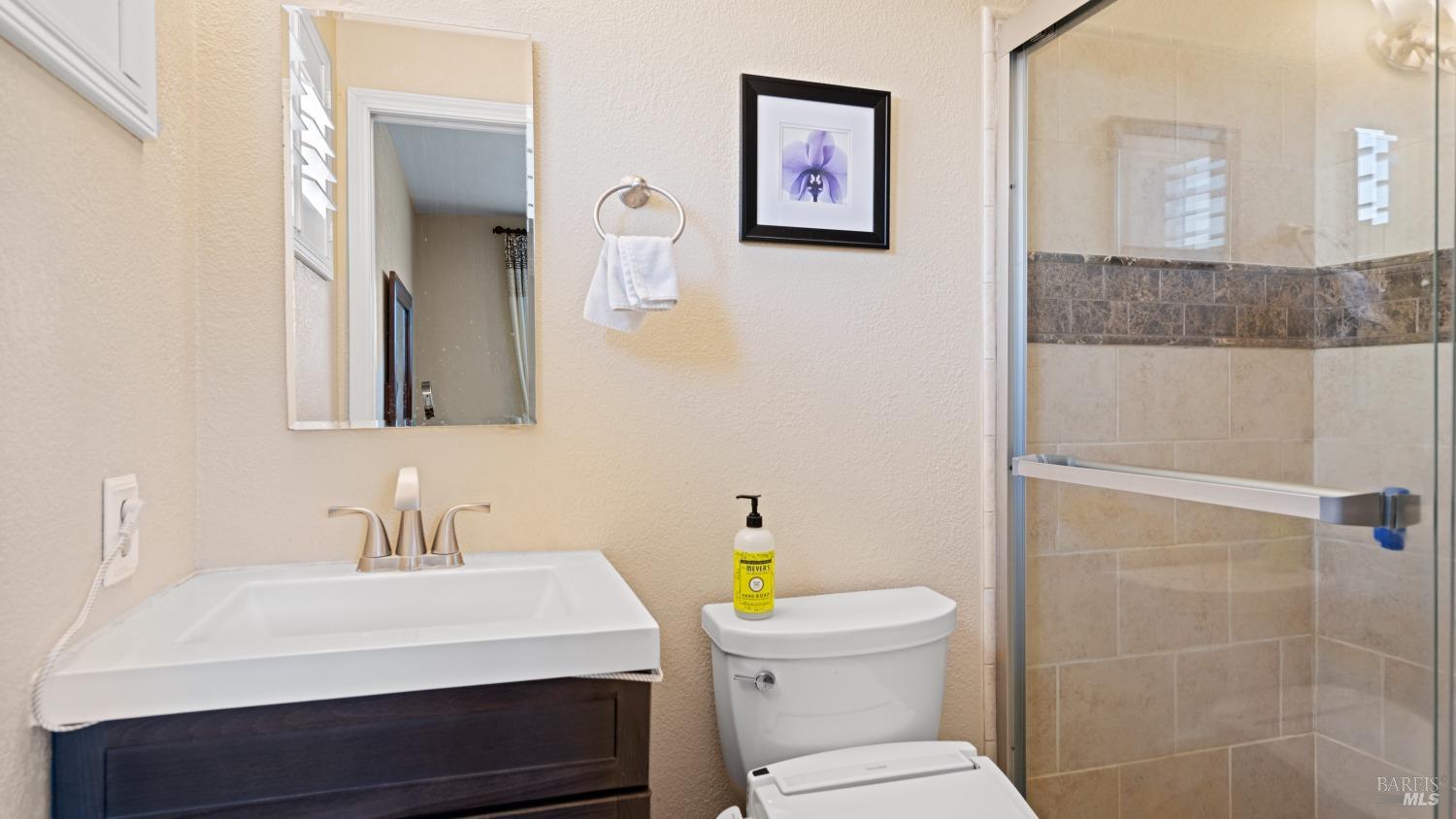 Detail Gallery Image 30 of 36 For 214 Arrowhead Dr, Vacaville,  CA 95687 - 4 Beds | 2 Baths