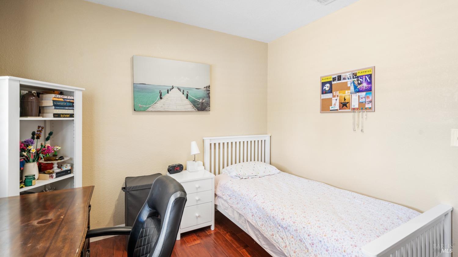 Detail Gallery Image 21 of 36 For 214 Arrowhead Dr, Vacaville,  CA 95687 - 4 Beds | 2 Baths