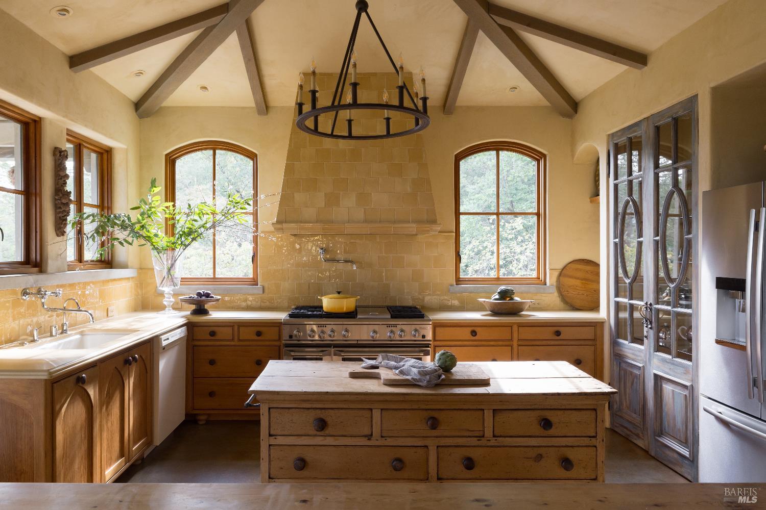 Detail Gallery Image 15 of 51 For 6640 Sonoma Mountain Rd, Santa Rosa,  CA 95404 - 4 Beds | 3/1 Baths