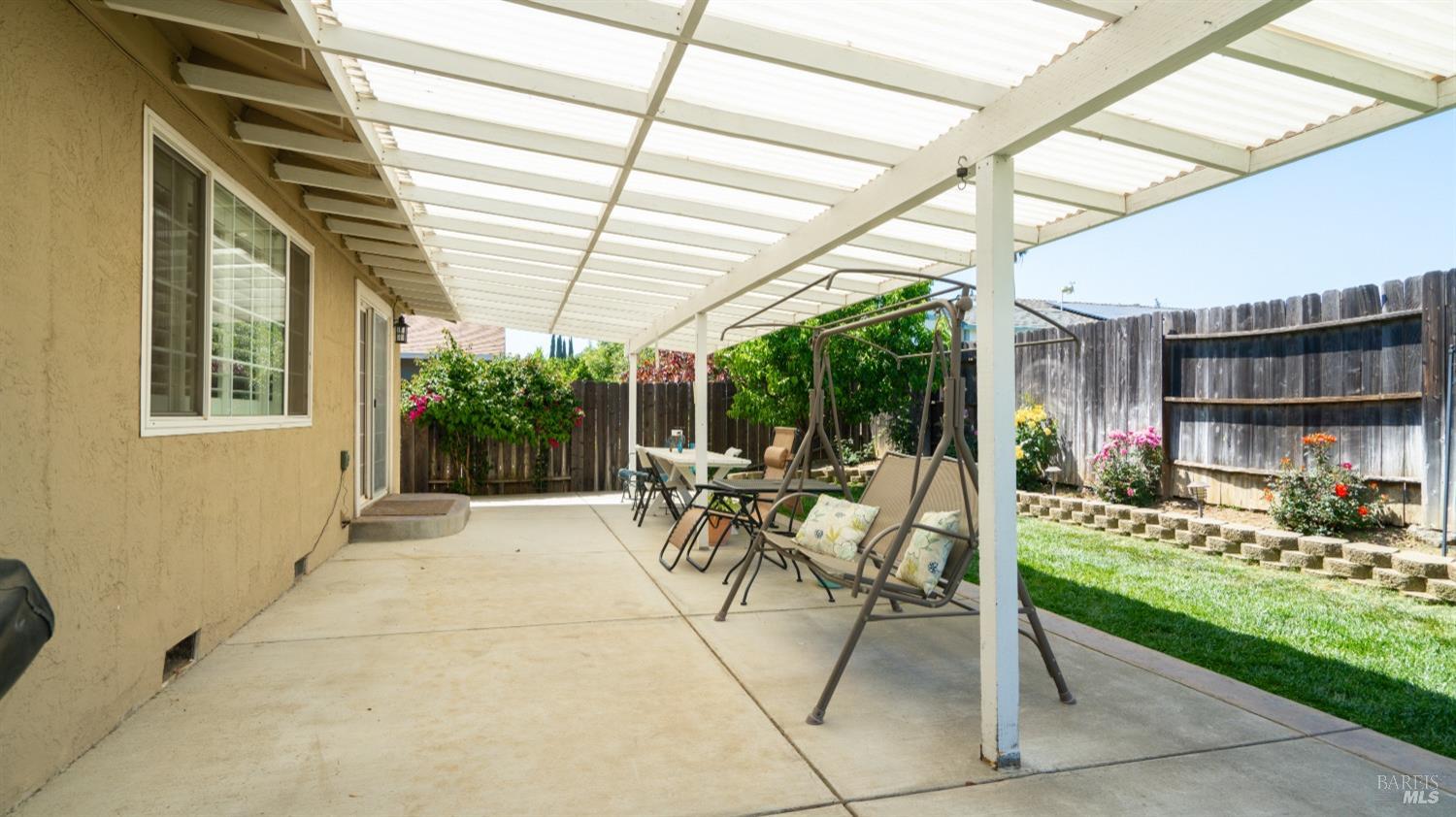 Detail Gallery Image 33 of 36 For 214 Arrowhead Dr, Vacaville,  CA 95687 - 4 Beds | 2 Baths