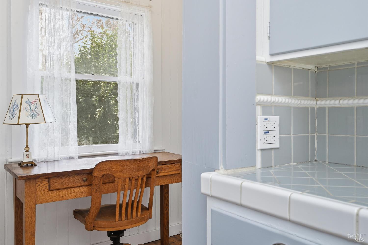 Detail Gallery Image 17 of 44 For 1421 Center St, Napa,  CA 94559 - 2 Beds | 2 Baths