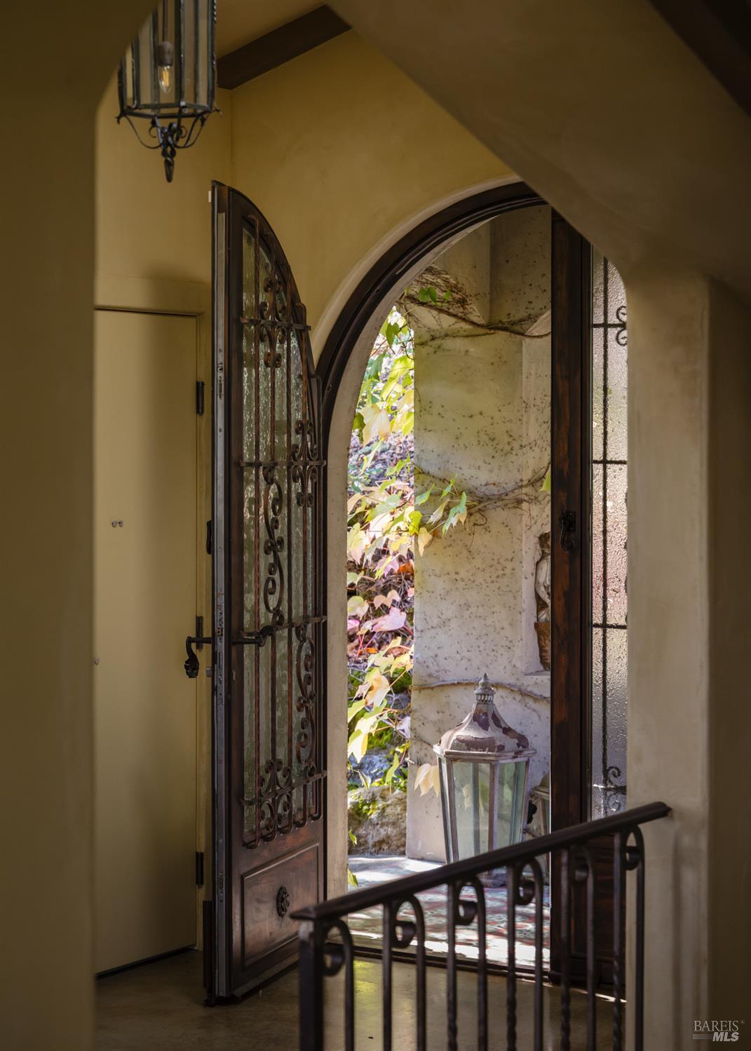 Detail Gallery Image 8 of 51 For 6640 Sonoma Mountain Rd, Santa Rosa,  CA 95404 - 4 Beds | 3/1 Baths