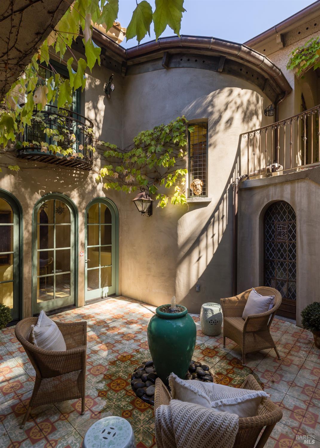 Detail Gallery Image 32 of 51 For 6640 Sonoma Mountain Rd, Santa Rosa,  CA 95404 - 4 Beds | 3/1 Baths