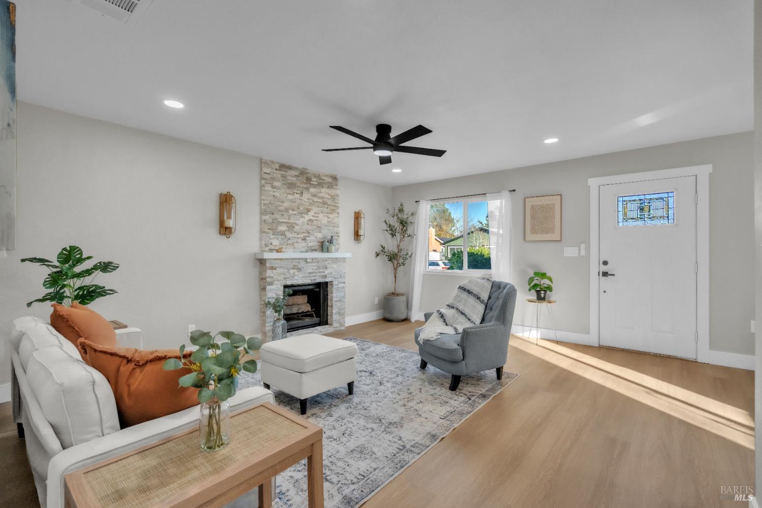 Detail Gallery Image 5 of 30 For 1312 Phillip Way, Suisun City,  CA 94585 - 4 Beds | 2 Baths