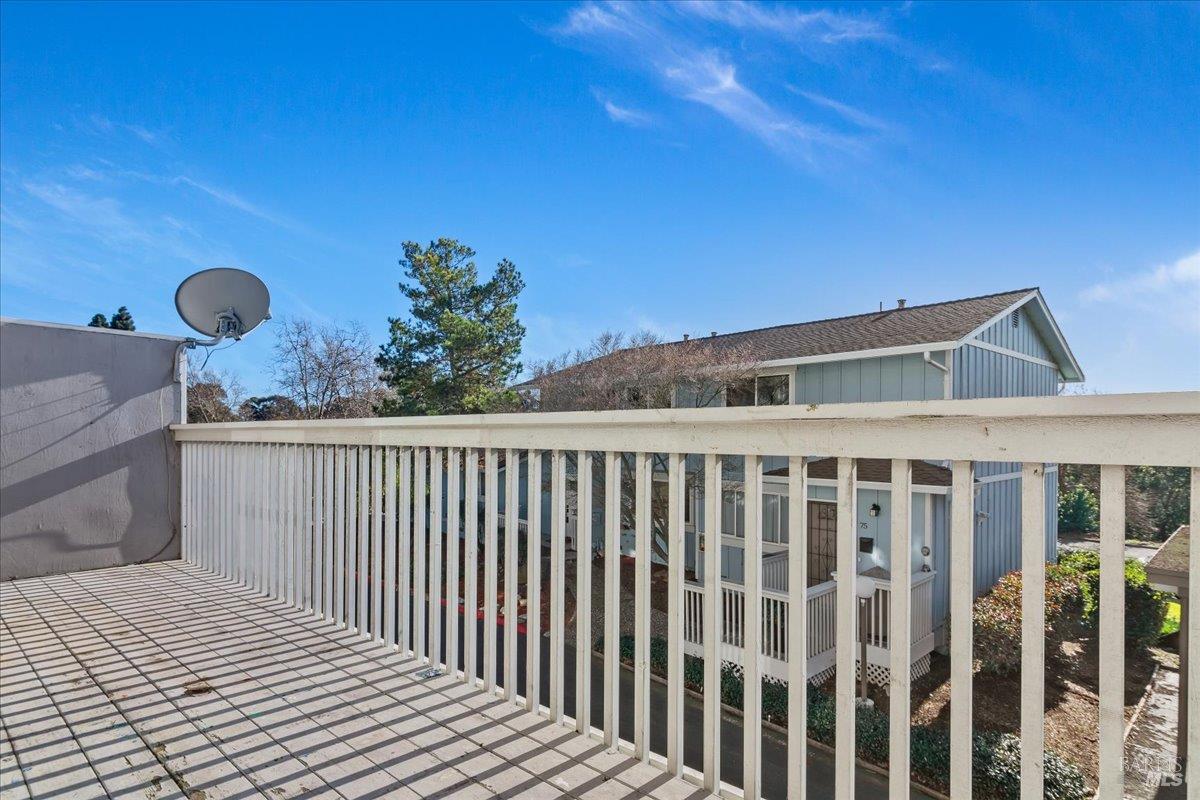 Detail Gallery Image 15 of 30 For 100 Sunset Cir #68,  Benicia,  CA 94510 - 3 Beds | 1/1 Baths