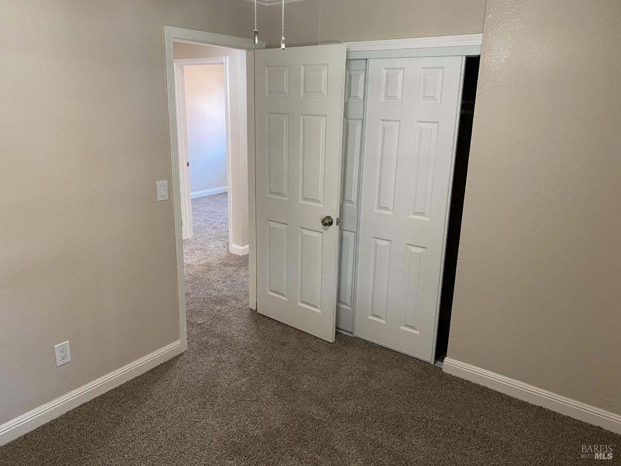 Detail Gallery Image 12 of 27 For 172 W Catamaran Cir, Pittsburg,  CA 94565 - 4 Beds | 2 Baths