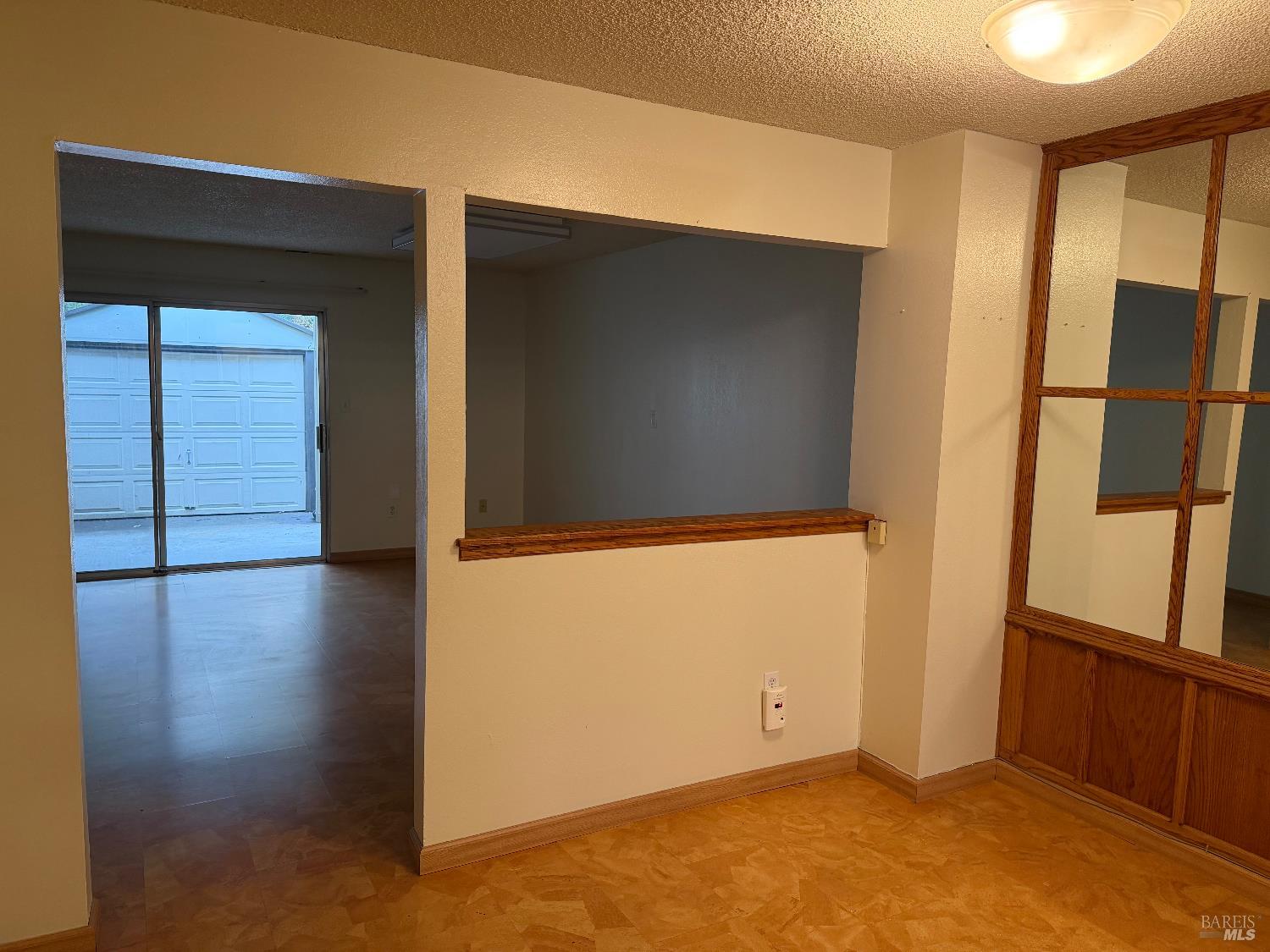 Detail Gallery Image 5 of 39 For 1964 Knolls Dr, Santa Rosa,  CA 95405 - 2 Beds | 1/1 Baths