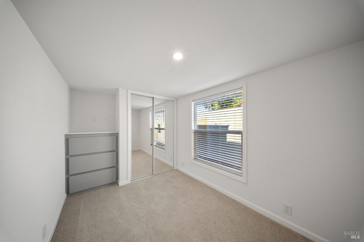 Detail Gallery Image 11 of 15 For 742 Francisco Blvd B22, San Rafael,  CA 94901 - 1 Beds | 1 Baths