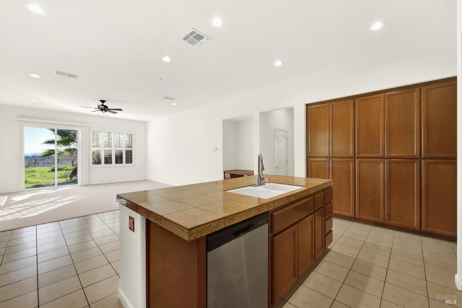 Detail Gallery Image 25 of 85 For 6 Goldeneye Ct, American Canyon,  CA 94503 - 4 Beds | 2 Baths