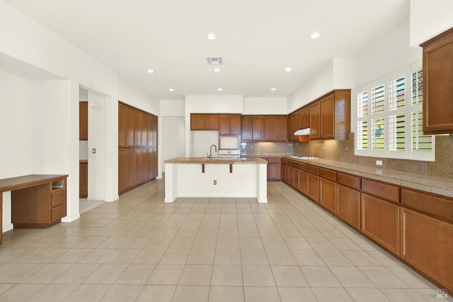 Detail Gallery Image 20 of 85 For 6 Goldeneye Ct, American Canyon,  CA 94503 - 4 Beds | 2 Baths